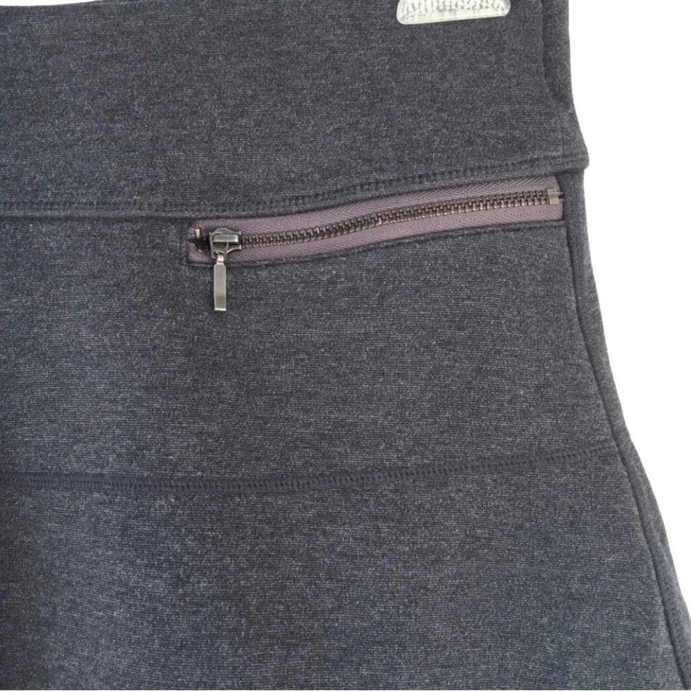 Athleta Strata A-Line Charcoal Grey Zip Pockets Mini Style Skirt - Sz XS